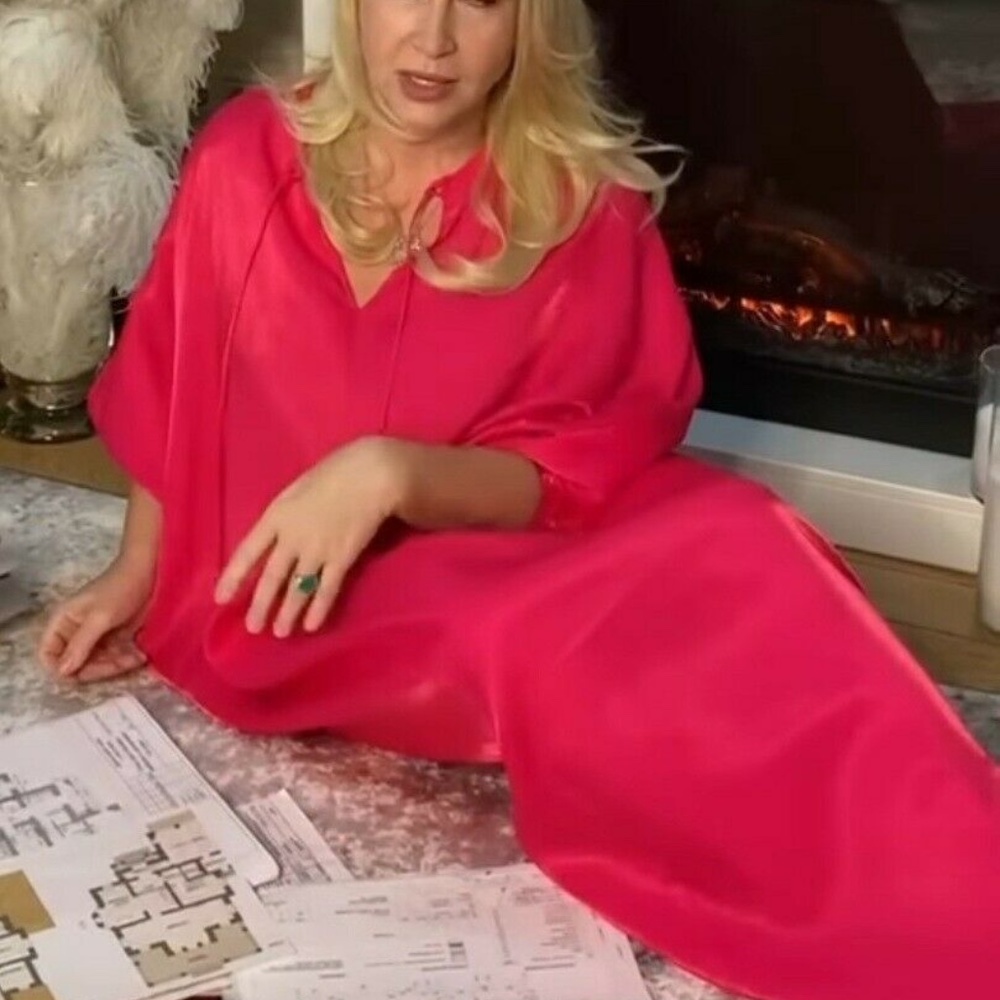 H&M GLOSSY KAFTAN Colour: Cerise in Size-xs
